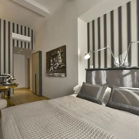 Luxurious Renaissance Flat In * 피렌체