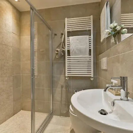 아파트 Luxurious Renaissance Flat In *