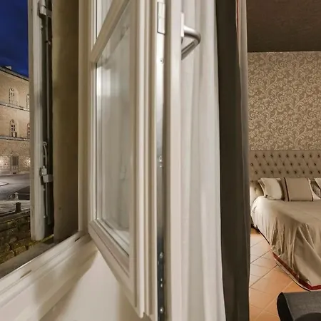 Luxurious Renaissance Flat In
