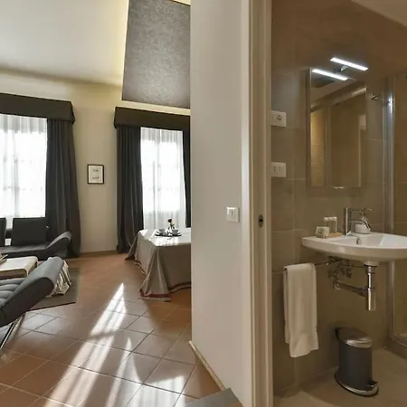 Luxurious Renaissance Flat In