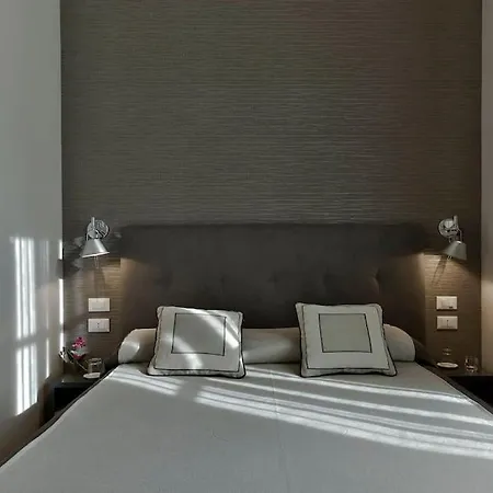 Luxurious Renaissance Flat In